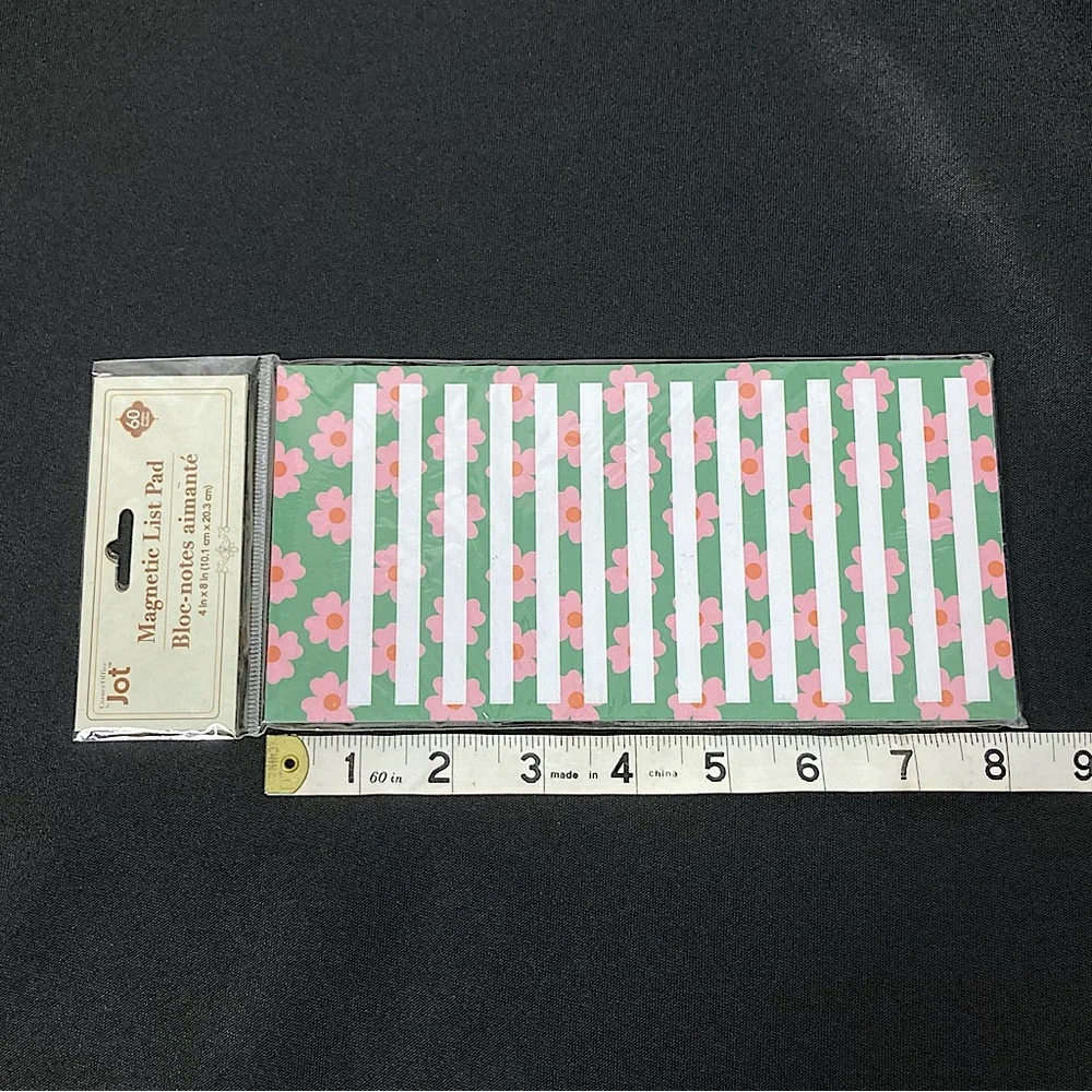 ⭐️ Jot Floral Magnetic List Notepad 60 Sheets